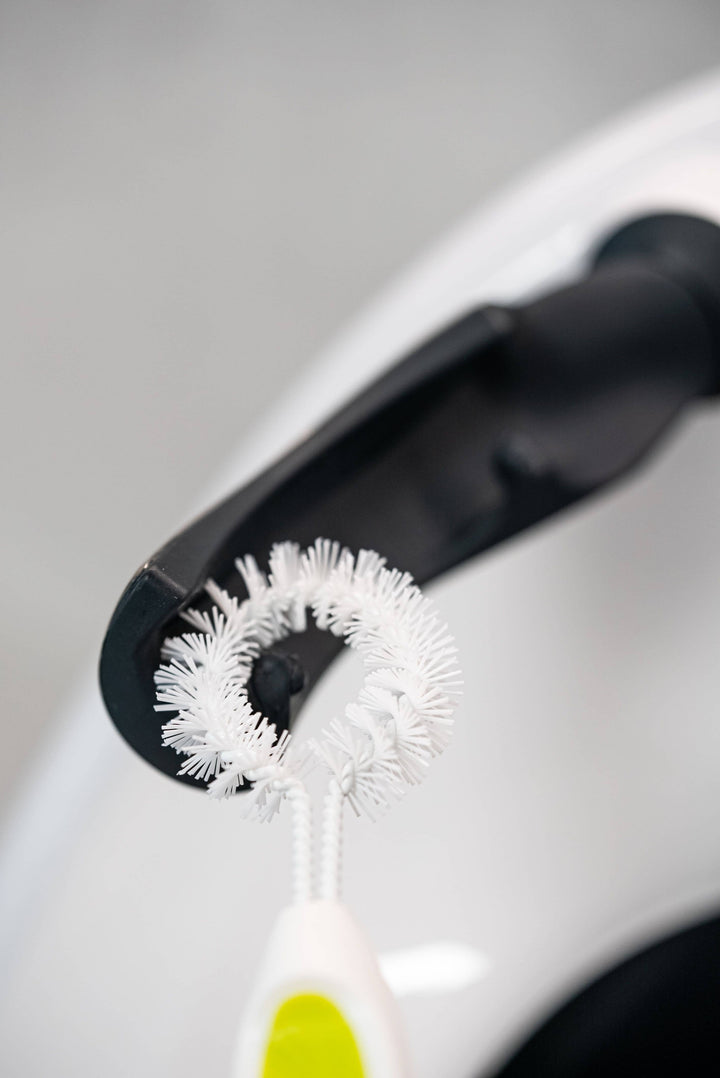 WunderBrush® Omega Cleaning brush